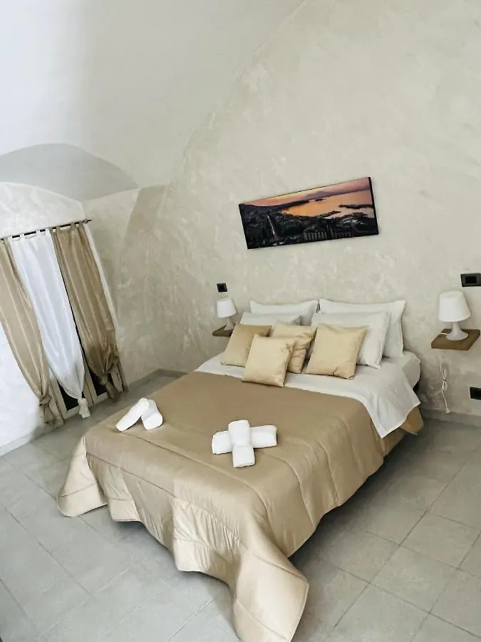 Home Crystal Naples Apartment