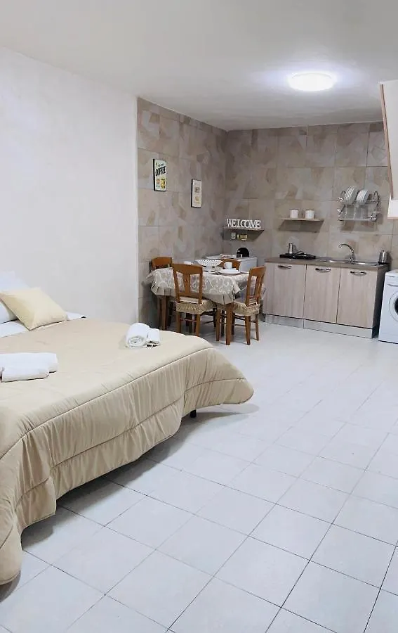 Home Crystal Naples
